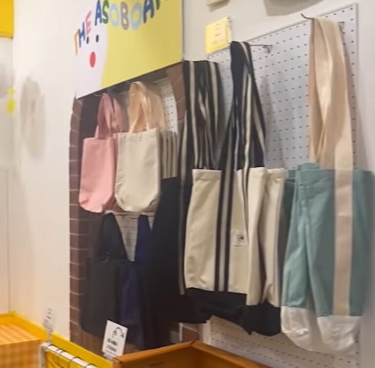 1692853912813 0 1 768x753